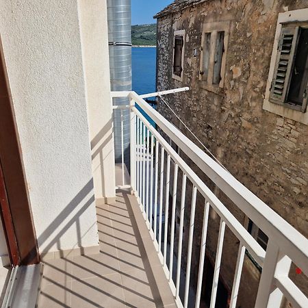 Aparthotel Marina Primošten Oda fotoğraf
